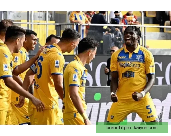 荷兰在欧洲杯表现稳健，进攻火力持续增强引发关注